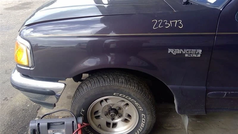 (LOCAL PICKUP ONLY) Front Bumper Excluding Splash Chrome With Rub Strip Fits 93- Foto 4 de 4