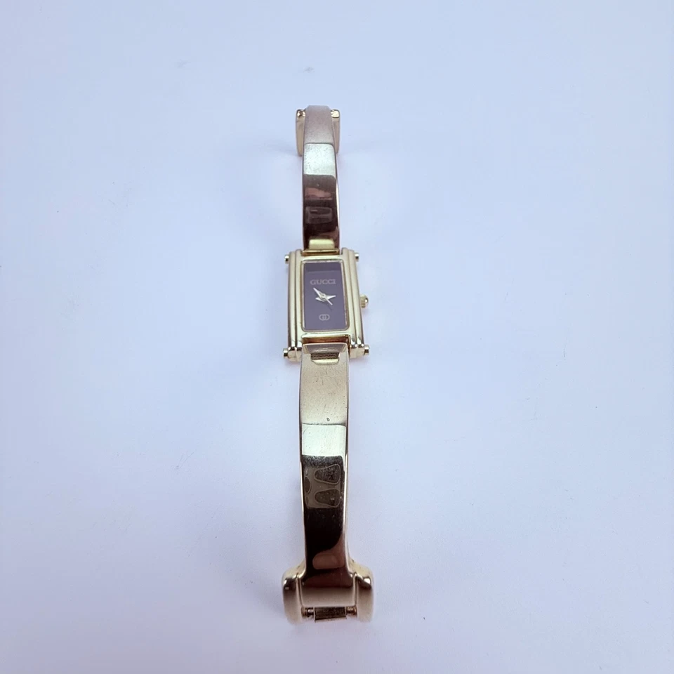 Vintage GUCCI 1500L 13mm Gold Black Rectangle Quartz Women's Watch - image 2 of 4