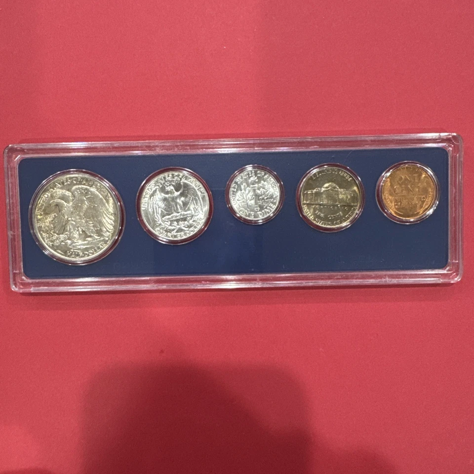 1946 P U.S. Coin Set  In A Genuine Mint Set Holder Nice 90% Silver Investment! - Image 2 of 4