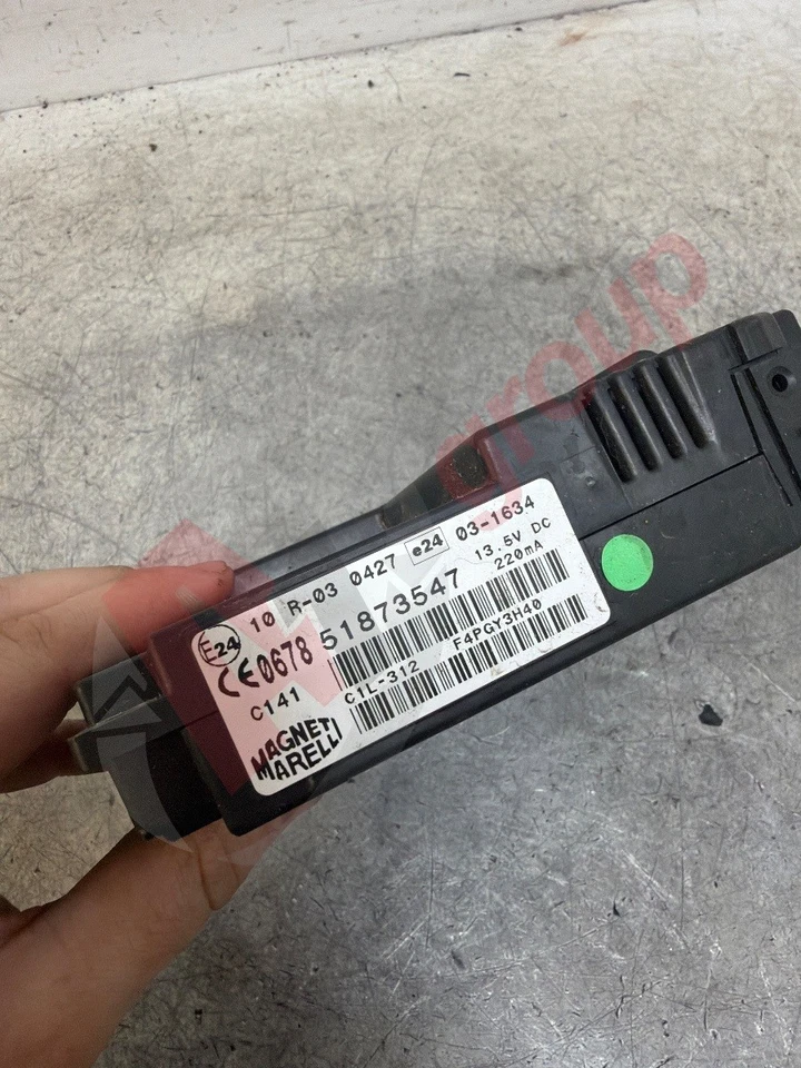 FIAT 500 CABRIO MK2 07-12  BLUE AND ME BLUETOOTH CONTROL MODULE 51873547 - Image 4 of 4