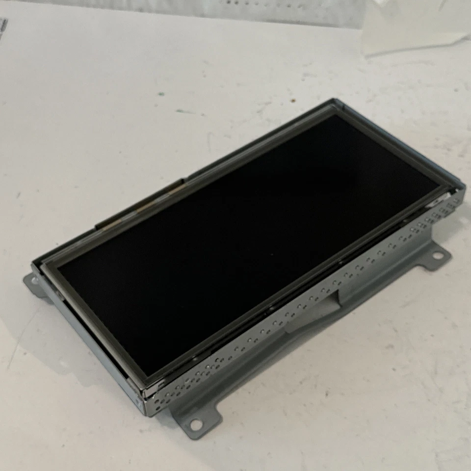 2018 JAGUAR F-PACE AUDIO RADIO NAVIGATION INFORMATION DISPLAY OEM GX63-9C299-AE - Image 2 of 4