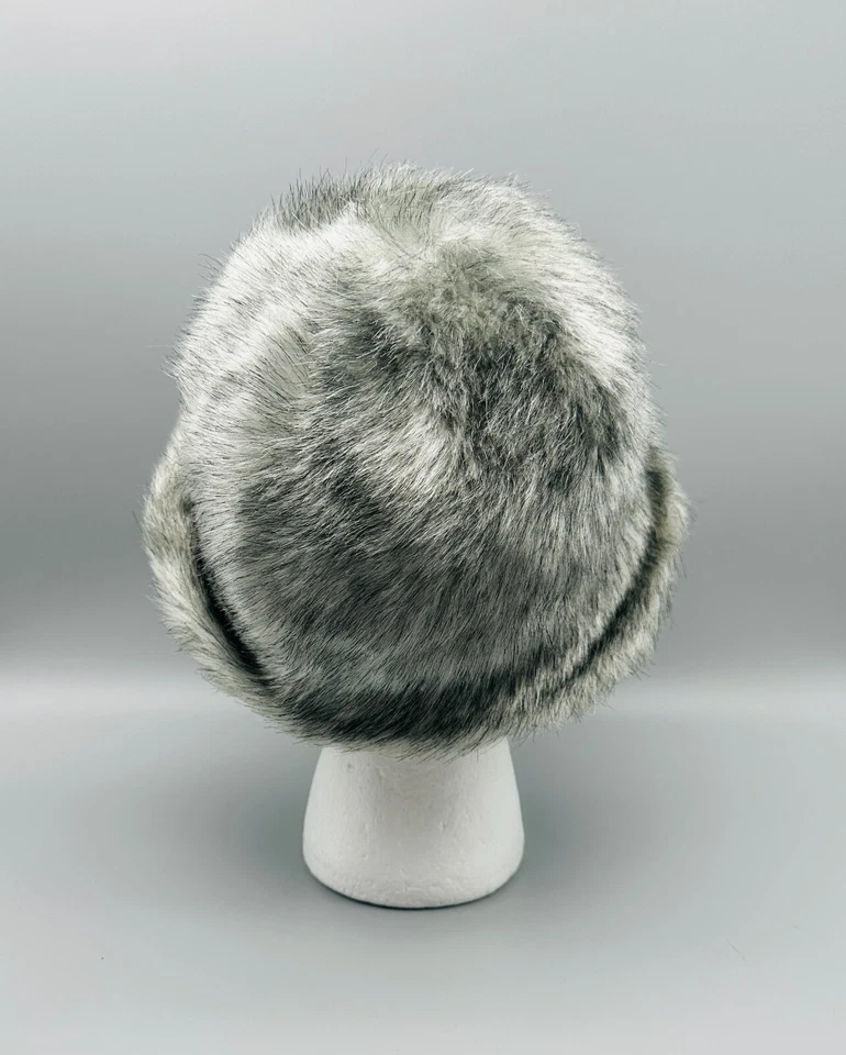 Sombrero cubo vintage de piel sintética hecho en Inglaterra retro boho plateado gorra de invierno Foto 4 de 4