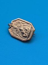 Vintage religious gold tone Jesus 1st First Holy Communion pin brooch medal