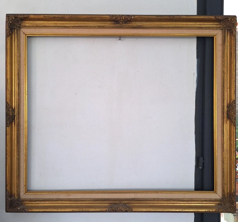 Antiguo marco tallado madera dorada. Marcos de fotos grandes cuadro antiguo esculpido Foto 2 de 4