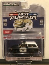 1/64 GREENLIGHT HOT PURSUIT 1995 FORD BRONCO CALIFORIA HIGHWAY PATROL CHP