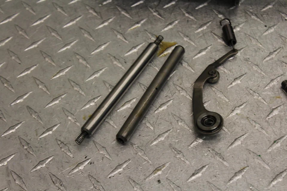 Yamaha YZF R1 2004 motor transmisión engranajes Tranny Foto 4 de 4