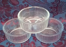 Z* PYREX * 3 anciens RAMEQUINS vintage - diam 10cm x 4,50cm légèrement bleuté