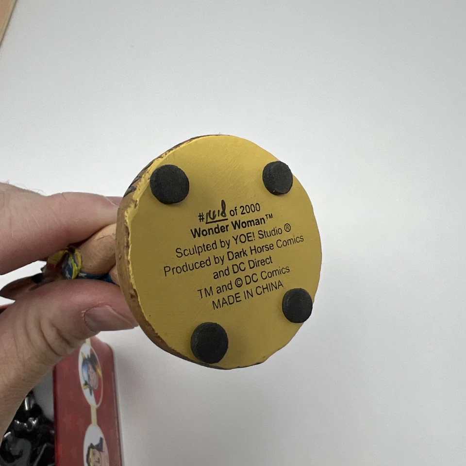 DC Comics Dark Horse Wonder Woman Classic Statue Figure Yoe! Studio #/2000 - Image 4 of 4