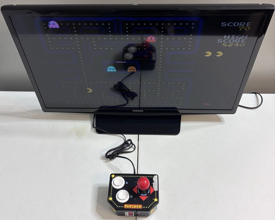 Samsung UN28H4500AF 28 inch Smart LED TV - Retro Gaming - Tested - Image 4 of 4