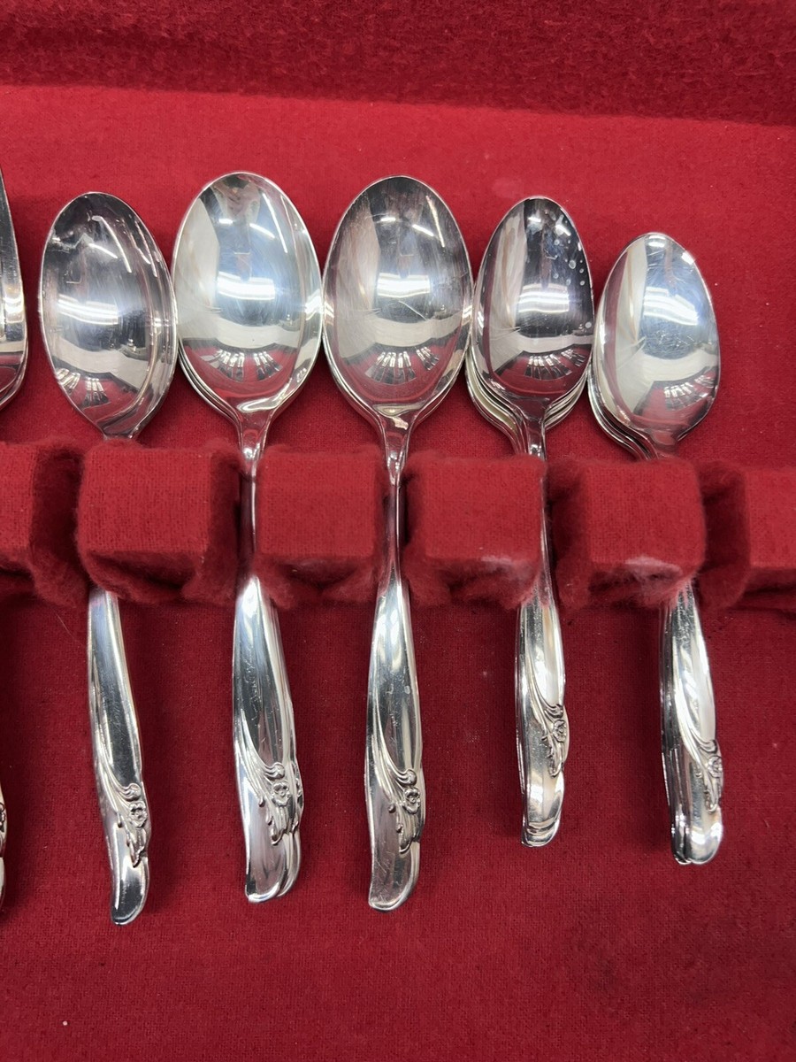 1957 EXQUISITE Rogers. & Bros Radiant Lady Silverware Set 40 Piece