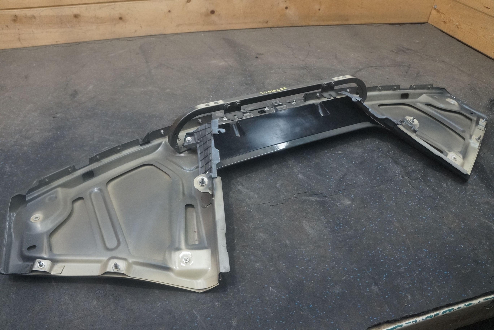Rear Spoiler Body Trim Panel Brake Light Stop (792) 86130811 Ferrari 488 GTB 16