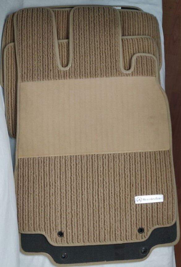 B66360156 MERCEDES W220 RHD SHORT RIBBED FLOOR MAT BROWN X4 GENUINE NOS