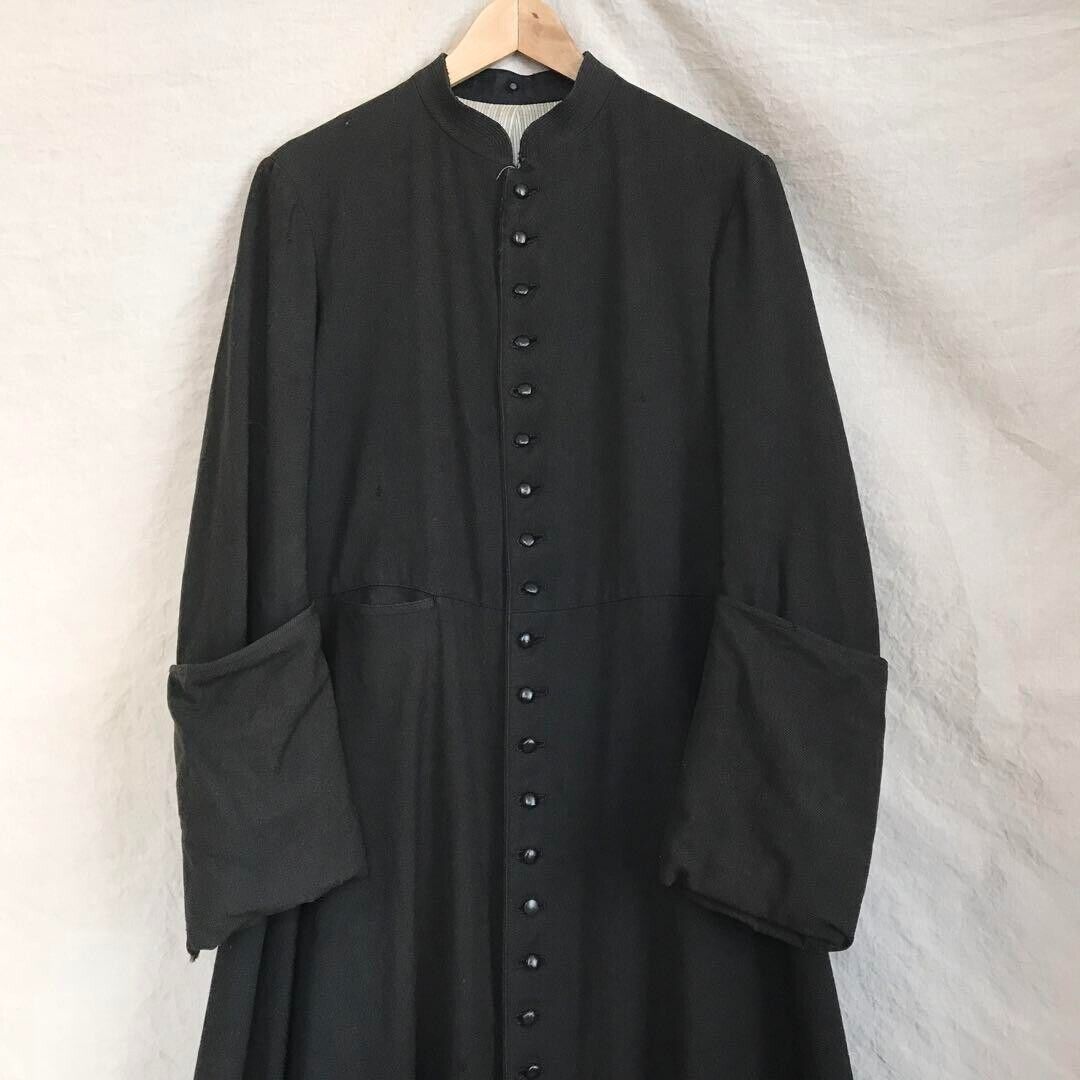 1900s French Catholic Priest Cassock Coat Black Wool Twill 1900s French Catholic Priest Cassock Coat Black Wool Twill