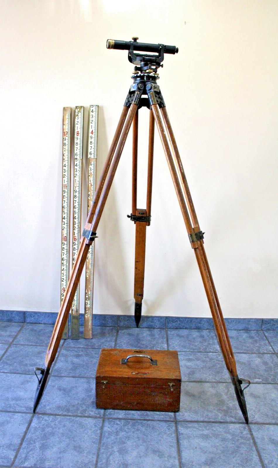 VTG Land Surveyor Set Keuffel Esser Transit Fennel & Kassel Tripod+ 3 oak staffs