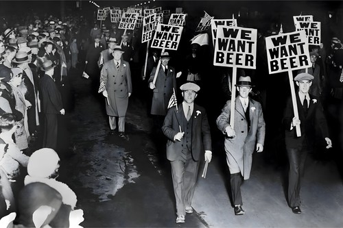 Man Cave Bar Beer Decor on Framed Canvas Wall Art Print "WE WANT BEER" - Picture 3 of 11