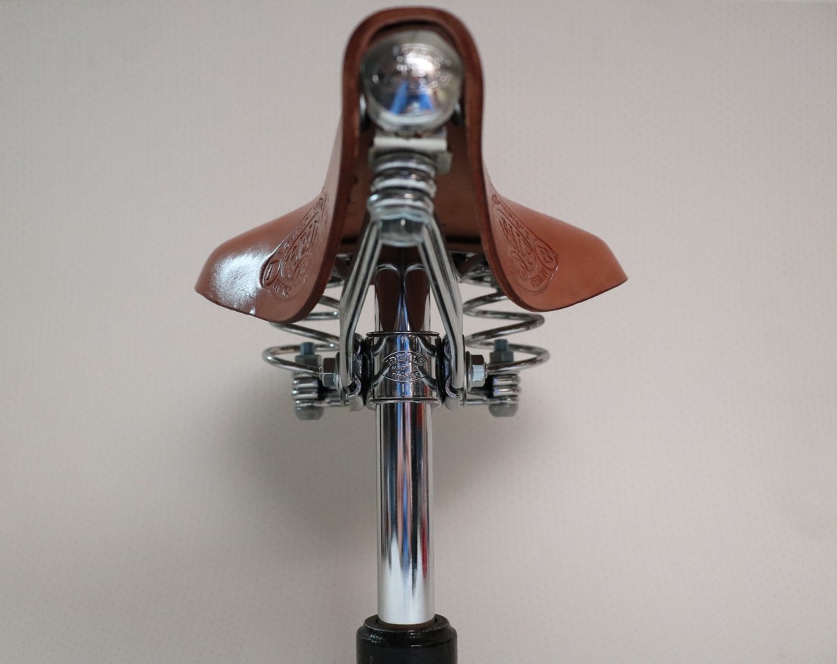 Selle de vélo en cuir PVC confortable pour VTT et vélos de route