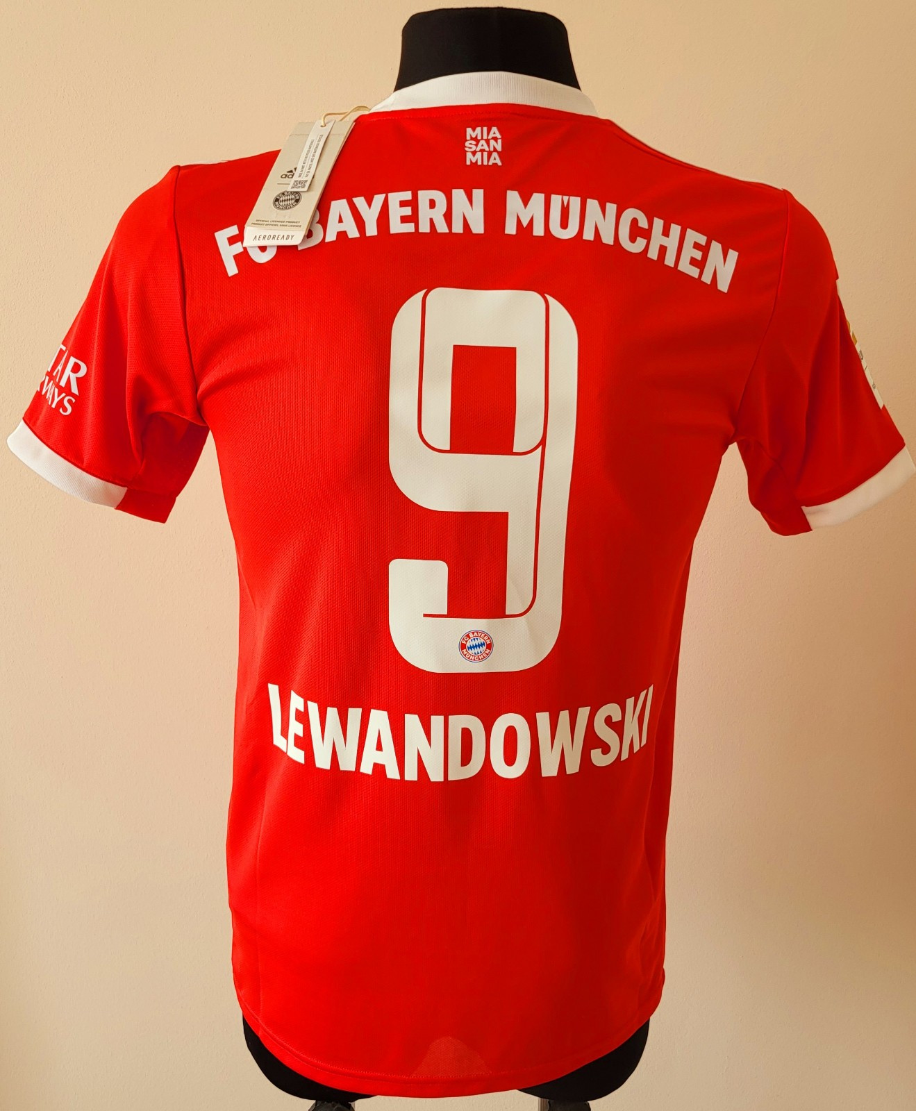 Bayern Munich 2022 - 2023 Home football Adidas shirt #9 Lewandowski size Small