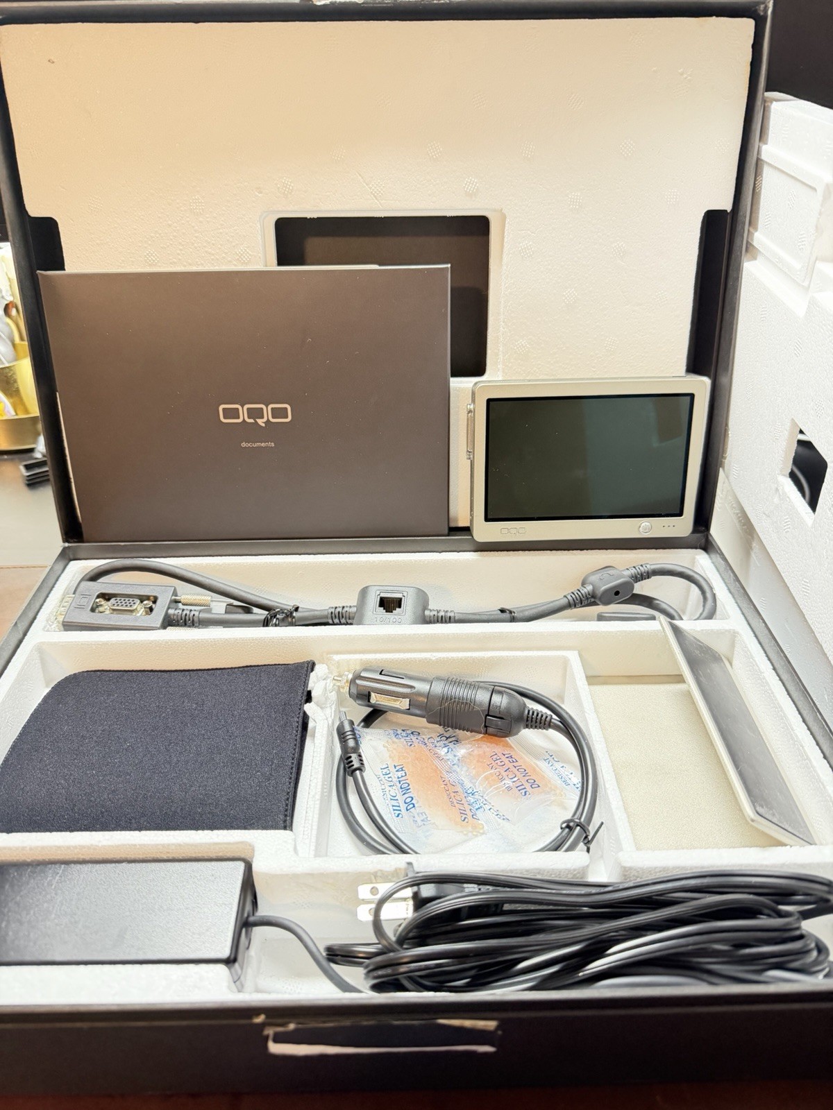 OQO Model 01+ with Original Box - Tested Working