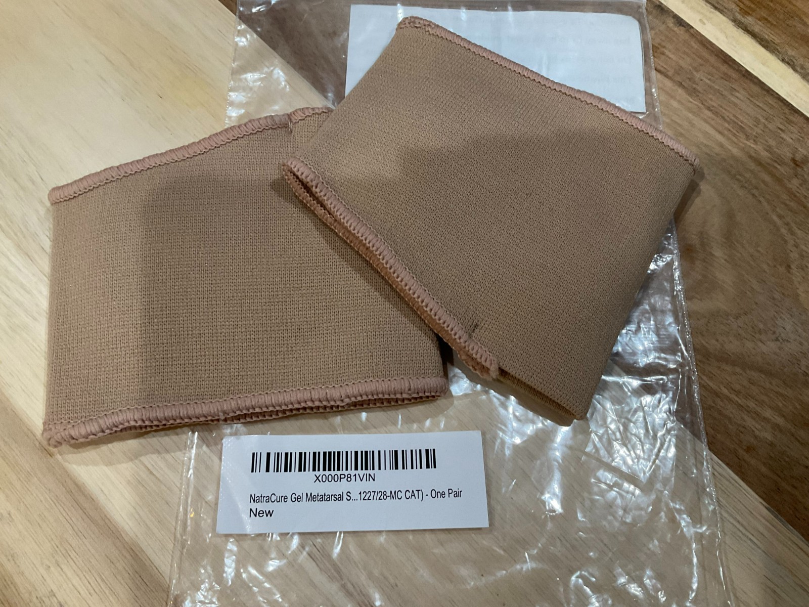 Moisturizing Heel Socks & NatraCure Metatsal Pads - NEW