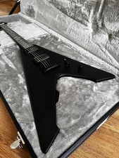 ESP LTD Vulture James Hetfield Signature Satin Black + Hard Case- Mint condition