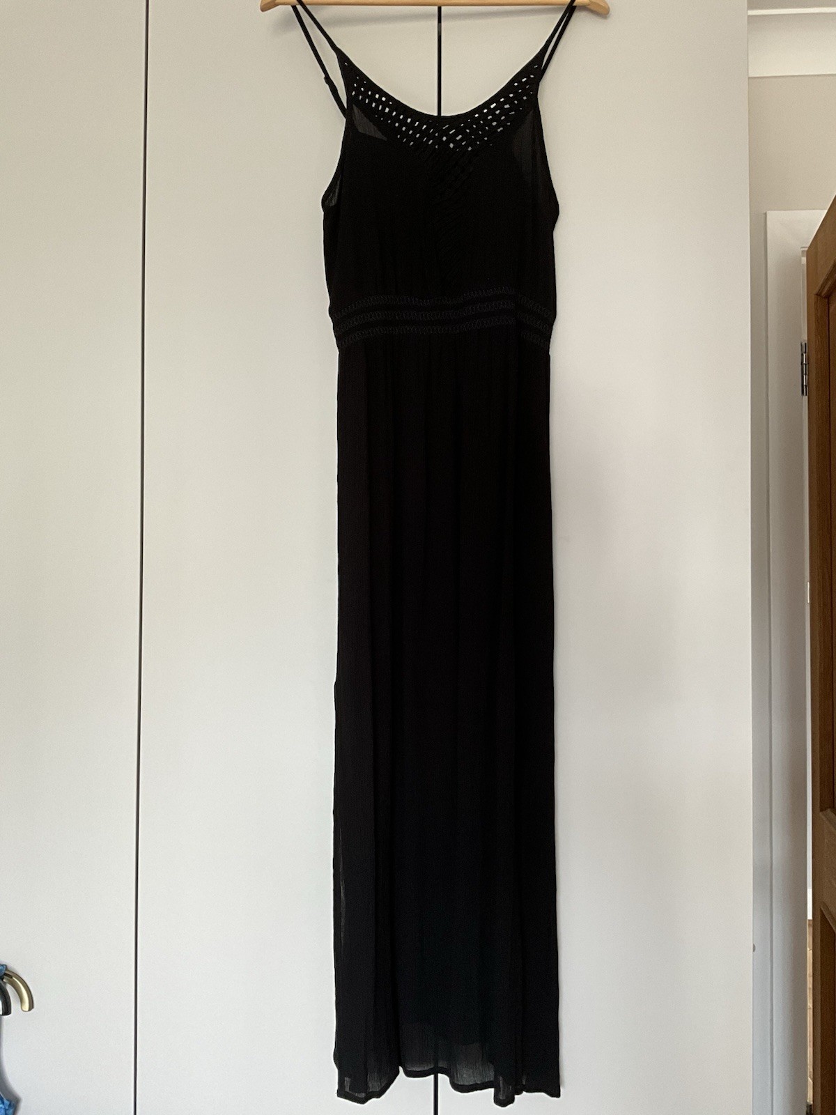 Picture 1 of 4