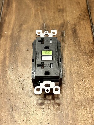 HONDA Receptacle (20A-125V) EB10000 EU7000i EB6500 32330-Z23-G13