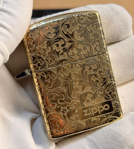 Zippo Lighter Leaves Gold + New Box
