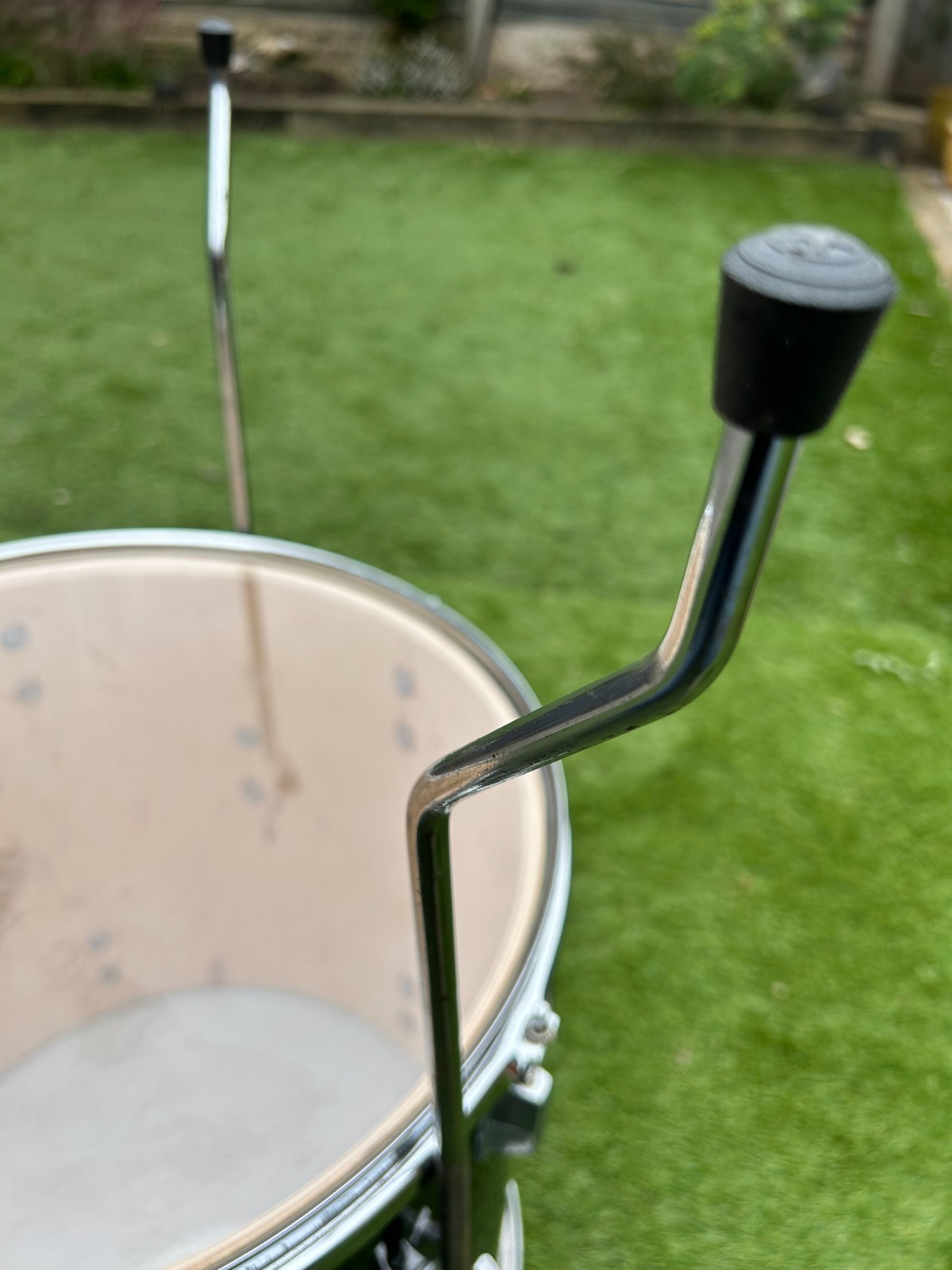 16'' x 16'' Floor Tom drum with Legs - Black photo 8