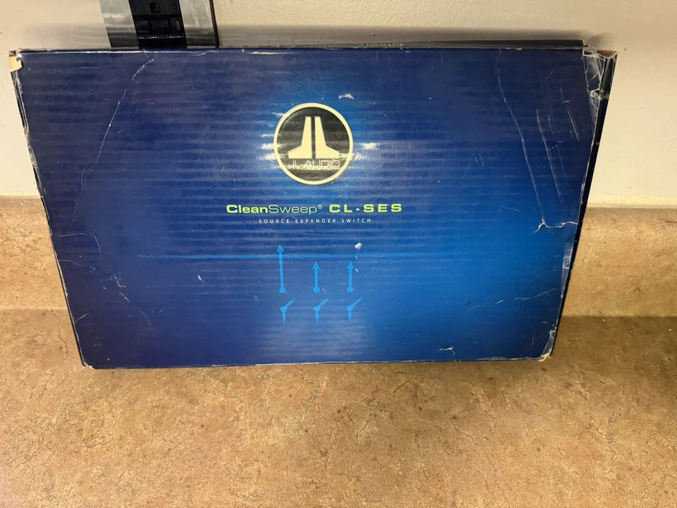 Interruptor expansor de fuente CleanSweep JL Audio CL-SES para CL441dsp Foto 4 de 4