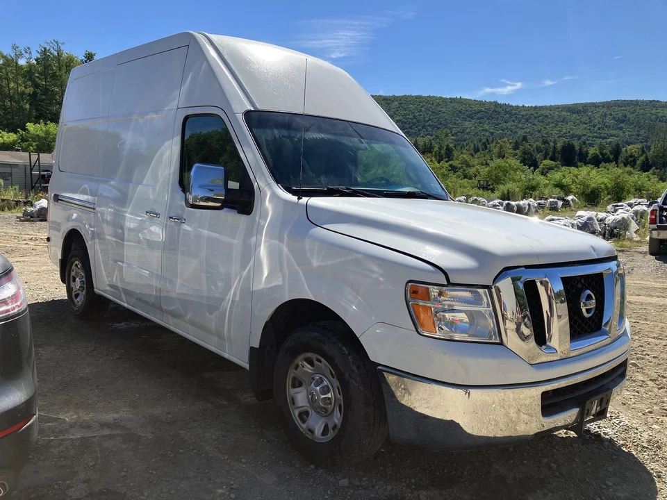 12 NISSAN NV 2500 Rear Drive Shaft (No Shipping) Foto 3 de 4