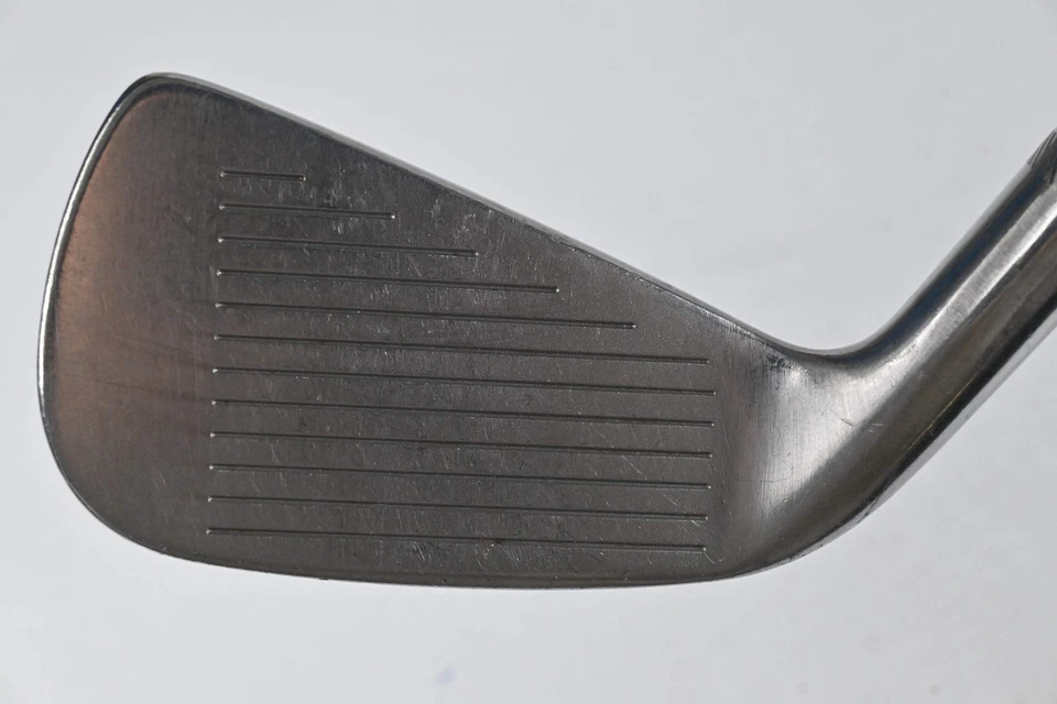 Titleist DCI 990 #2 Iron / 19 Degree / Stiff Flex Dynamic Gold S300 Shaft - Image 2 of 4