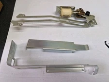 Gottlieb ROYAL FLUSH DELUXE Pinball Machine USED TROUGH OUT HOLE KICKER