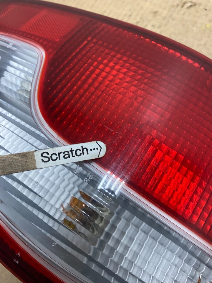 Luz trasera izquierda conductor Hyundai Accent 1998 a 1999 L8684 Foto 4 de 4