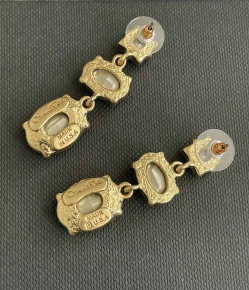 Позолоченные серьги с кристаллами Oscar De La Renta. Подлинный. Никогда не носились.  - Изображение 4 из 4