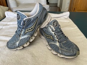 saucony grid sinister