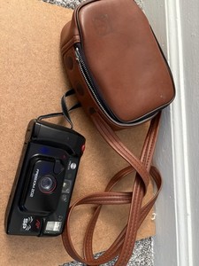 Minolta Freedom 202 Splashproof Point And Shoot 35mm Auto Focus Camera