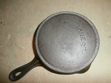 Vintage Wagner Small 4 1/2" Cast Iron  Skillet