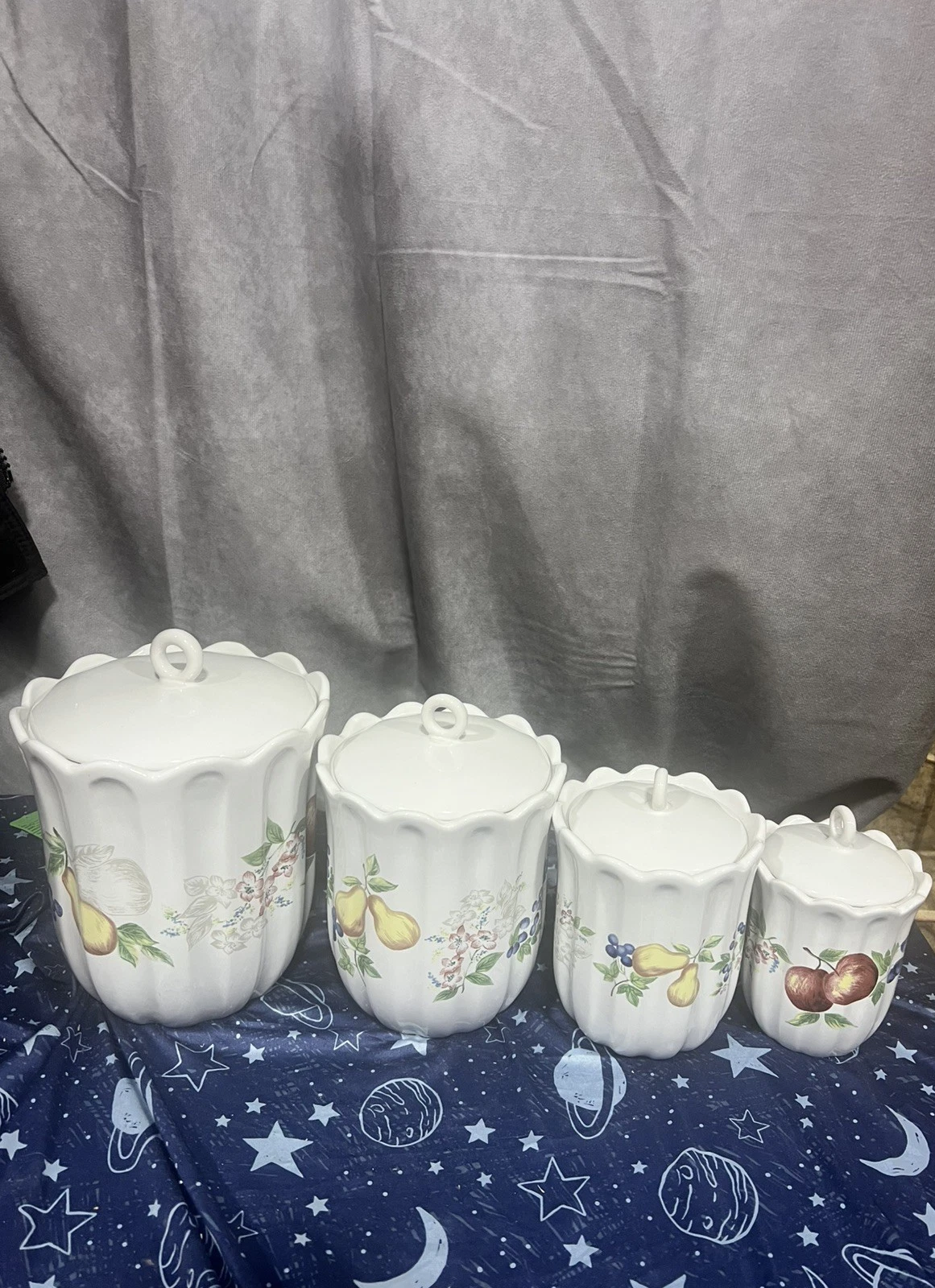 Jay Import Company Ceramic Fruit Pattern Canister Set 4pcs with Lids