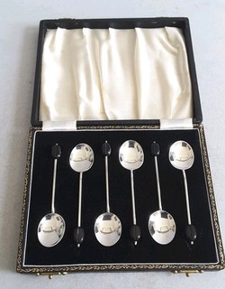BELLISSIMO SET 6 CUCCHIAINI DA CAFFE' VINTAGE IN ARGENTO MASSICCIO "CHICCO". BIRM. 1946