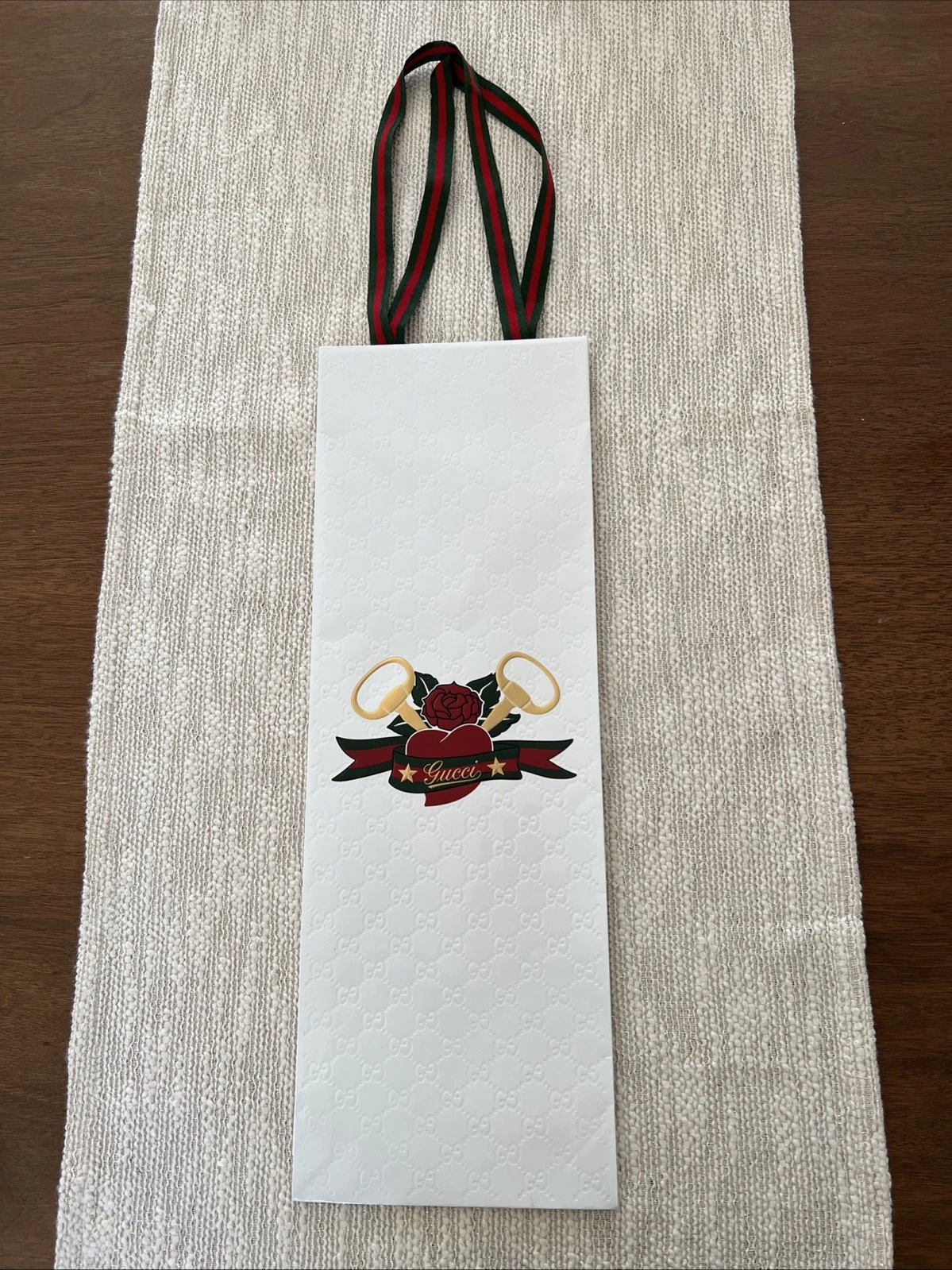 Sac cadeau GUCCI blanc brillant en relief cœur mors de cheval tatouage logo cravate NEUF vintage