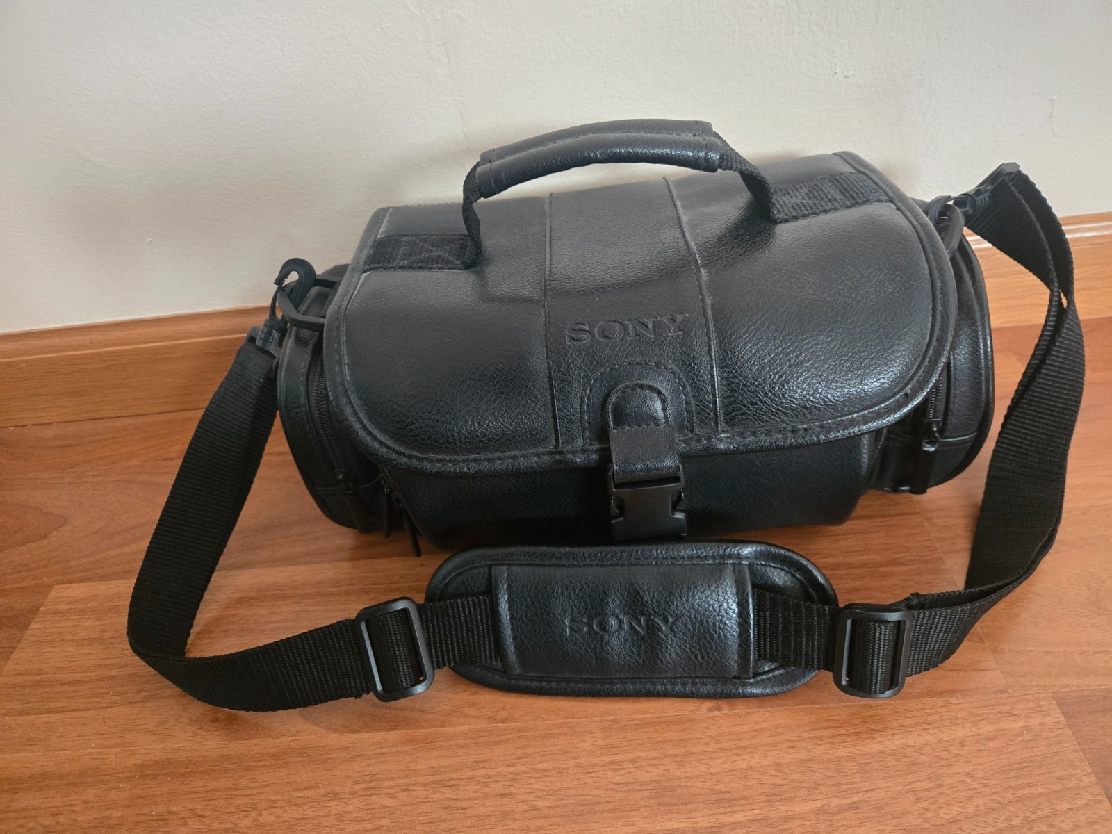 Camera Bag Carrying Case And Strap