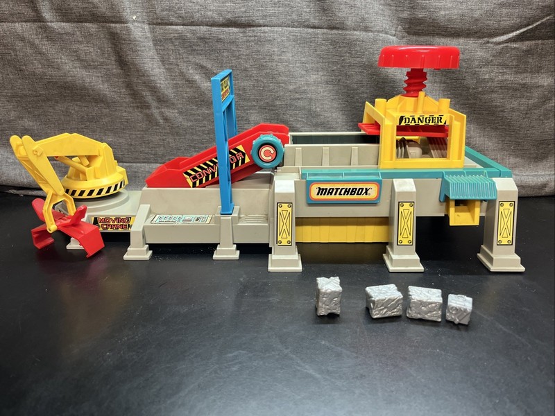 Vintage Matchbox Car Crusher Play Set 1993 W21