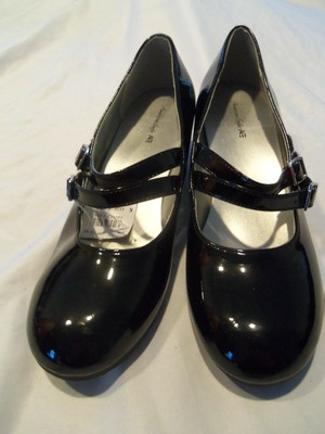 shiny black mary jane shoes