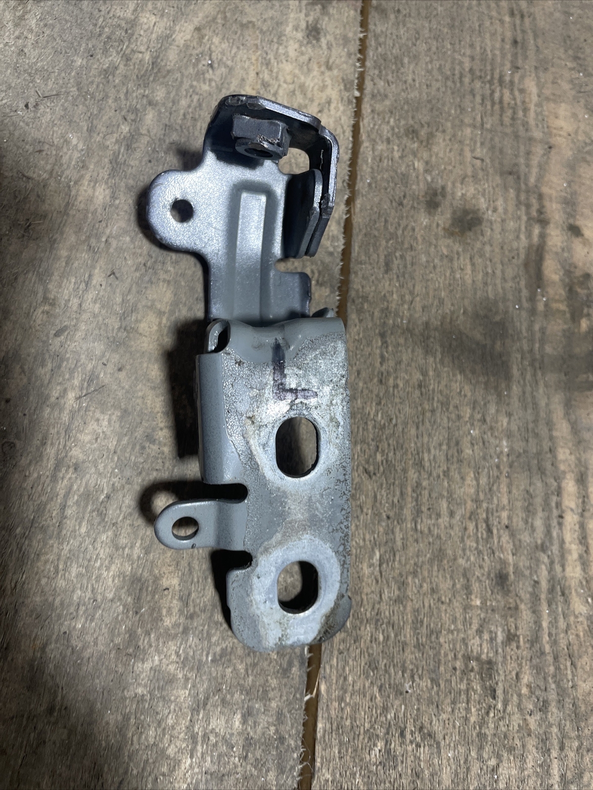 Renault ESPACE V 2016 Front Fender Bracket Left Side 622352184R 