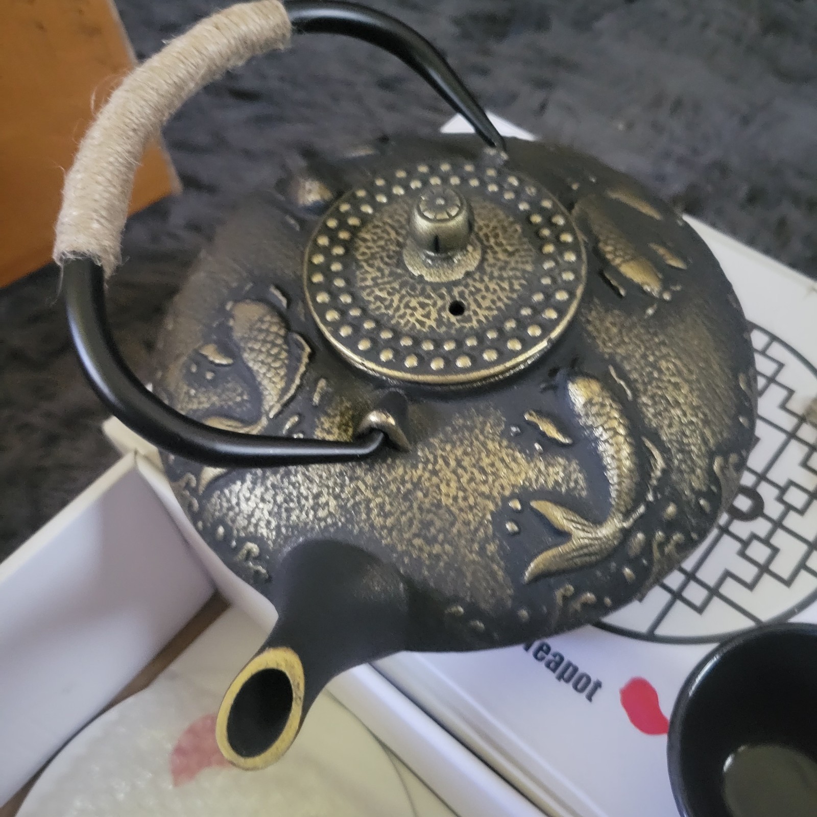 Pot Set Koi Fish Design Black Gold Tetsubin 4pc W/ Trivet