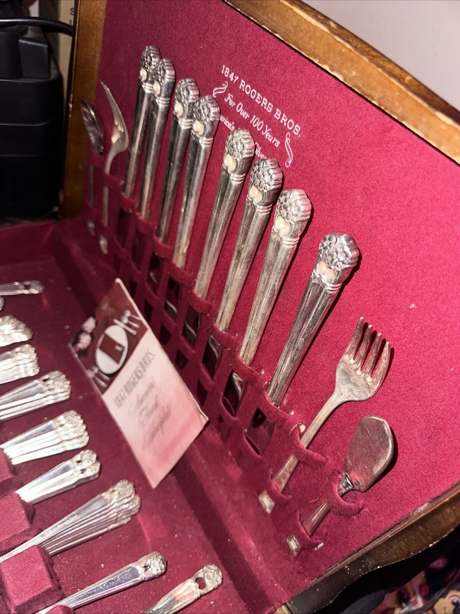 Rare 1847 Rogers Bros 68 PC Flatware Silverware Set Rare 1847 Rogers Bros 68 PC Flatware Silverware Set