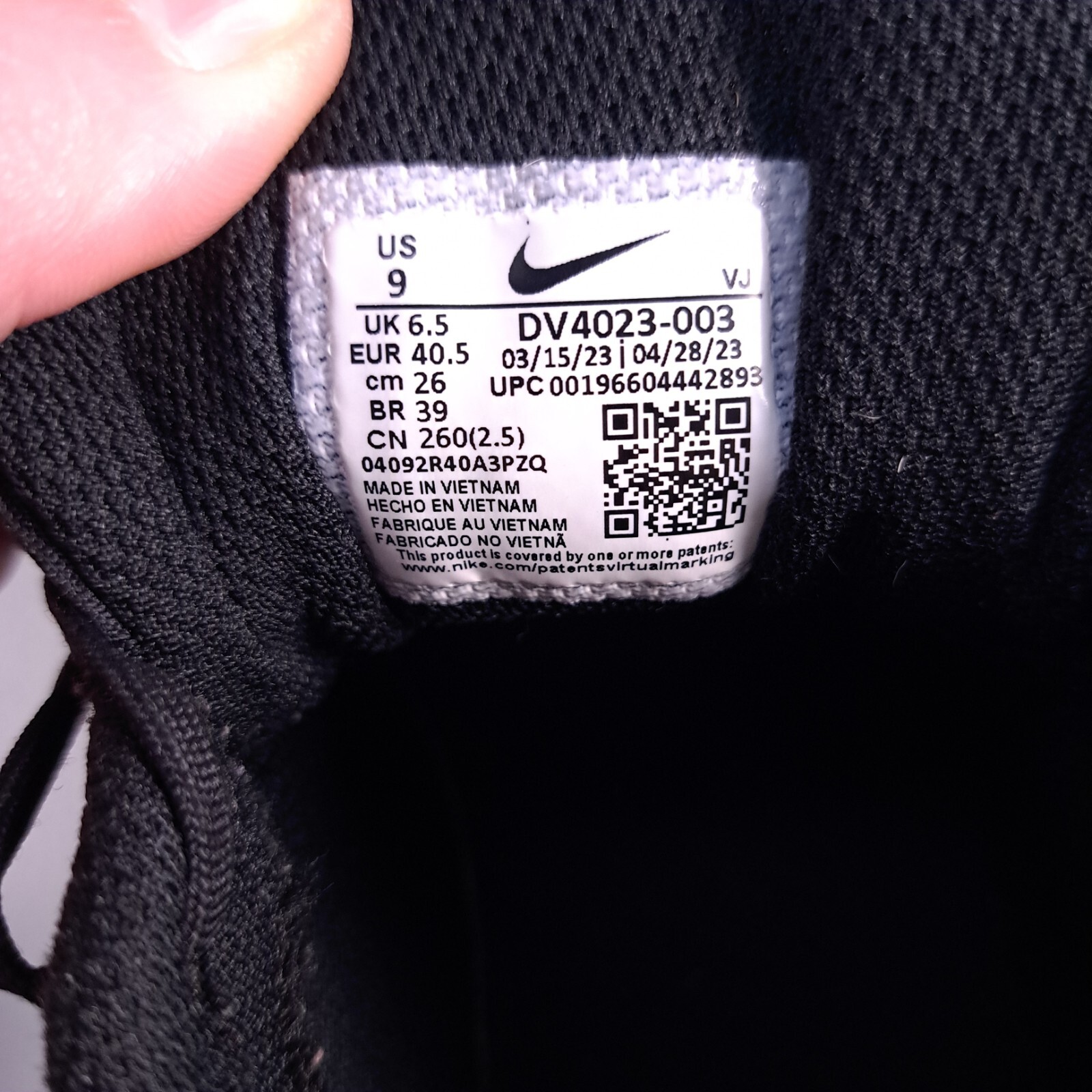 Nike Winflo 10 Sneakers Woemns 9 Black Athletic Running Shoes DV4023-003 thumbnail 8