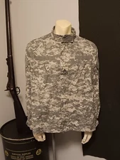 Genuine US Army Combat Uniform Coat ACU Digital Camo Sz. Medium American Apparel