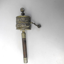 ancien moulin a prieres tibetain