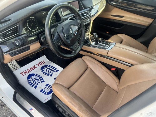 2015 BMW 7-Series - Picture 6 of 12
